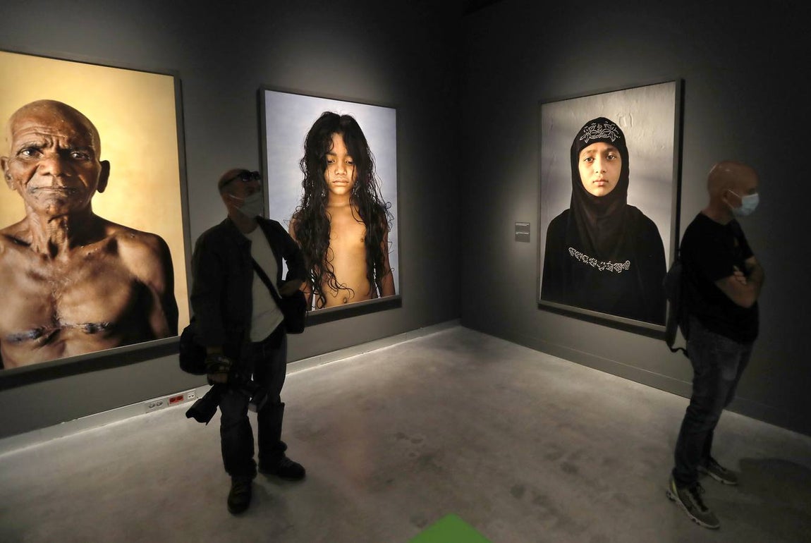 Inauguración de la exposición fotográfica «Tierra de sueños» en CaixaForum