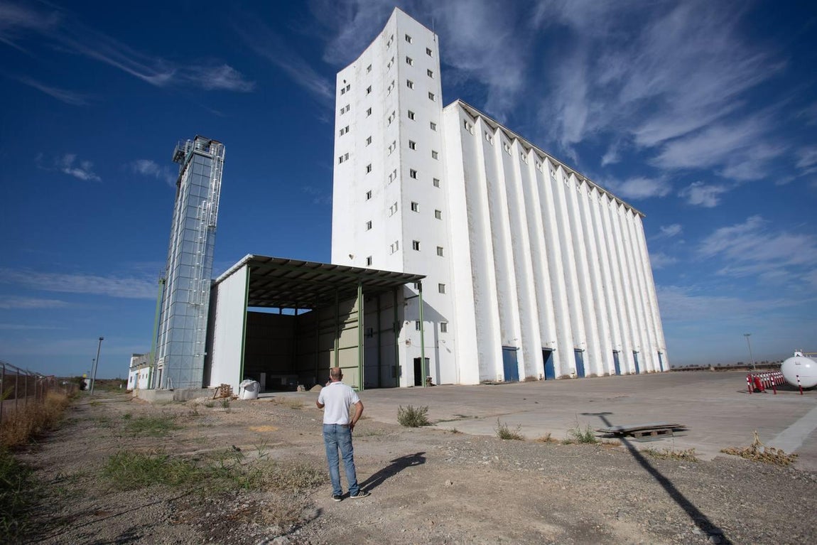 Reconversión del silo de Las Cabezas de San Juan, en imágenes