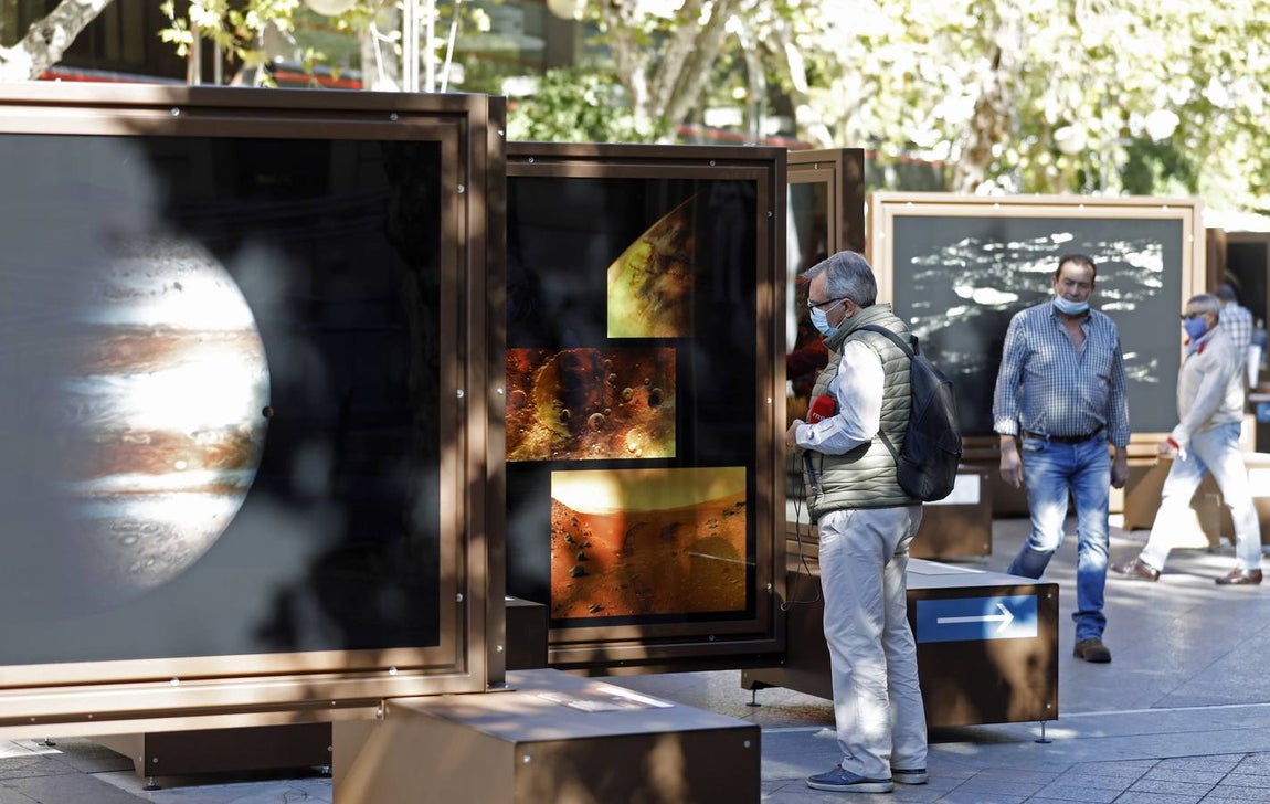 Las mejores imágenes de la exposición sobre el Sistema Solar de Caixa en Córdoba