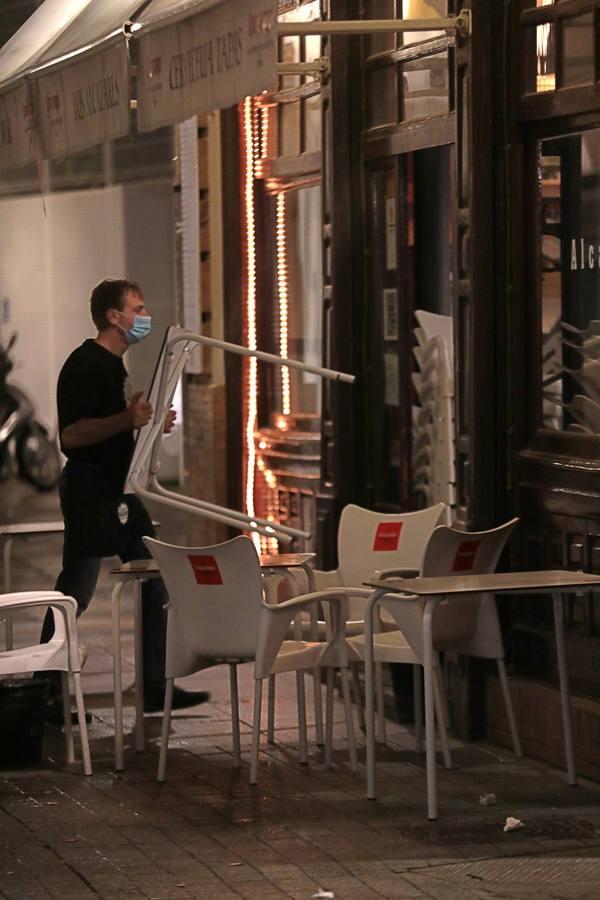Sevilla se cierra a las 10 de la noche