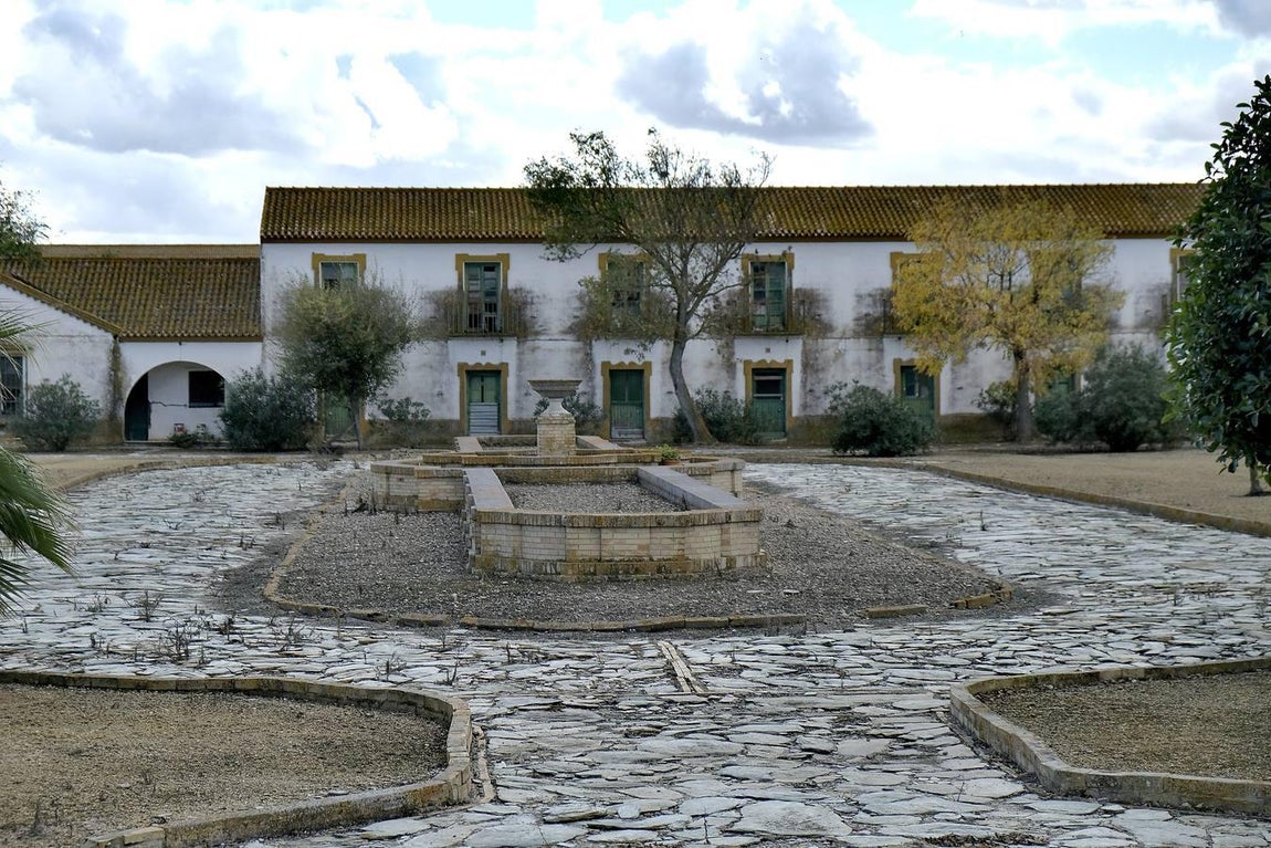 El fangueo deja impresionantes imágenes en Isla Mayor