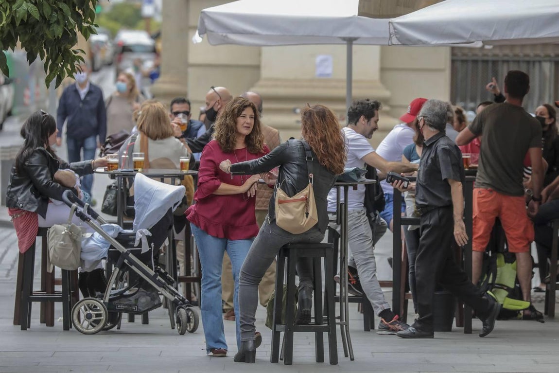Mascarillas obligatorias en las terrazas de los bares de Sevilla