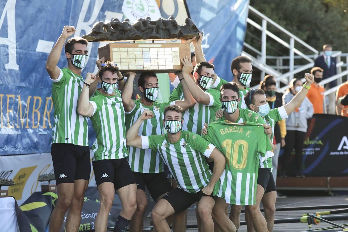 Victoria bética en la regata sevillana