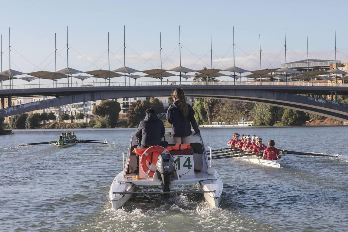 Victoria bética en la regata sevillana