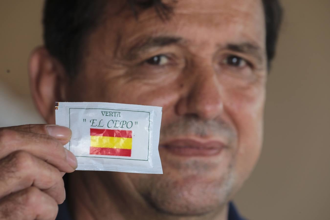 El ventero donde paran los familiares de etarras: «Antes venían en dos autocares y ahora caben en un microbús»