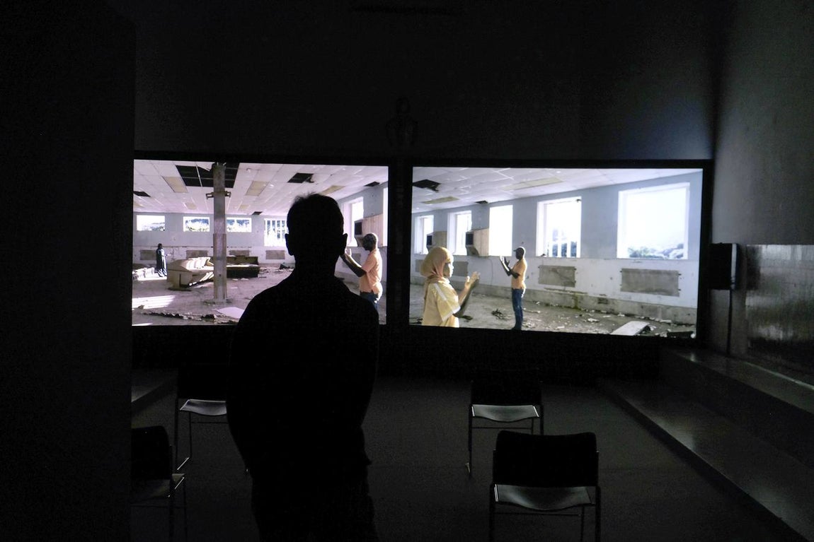 La exposición de John Akomfrah en el CAAC, en imágenes