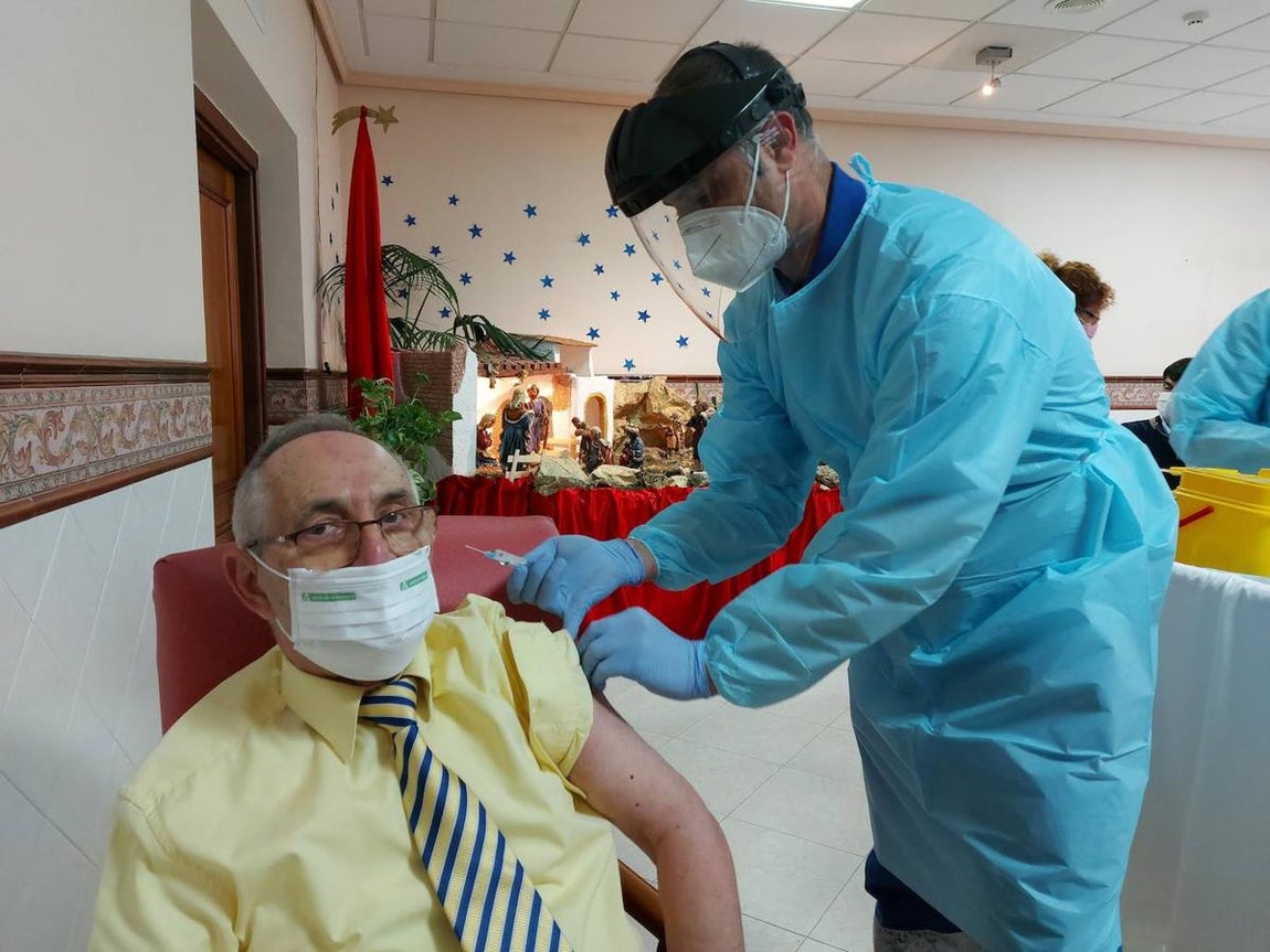 La primera vacunación contra el Covid en Córdoba, en imágenes