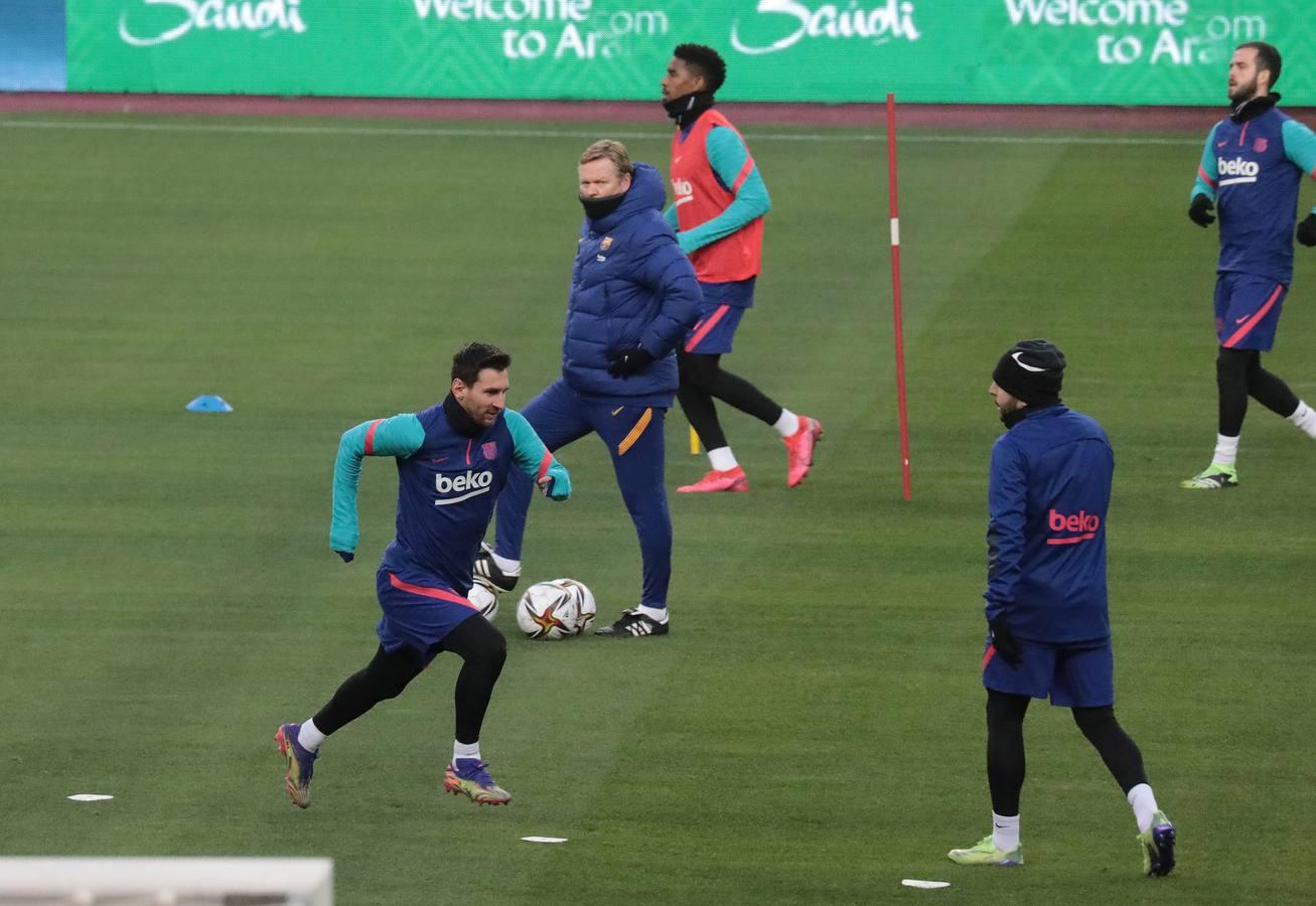 El Barcelona se prepara para la final de la Supercopa de España en Sevilla