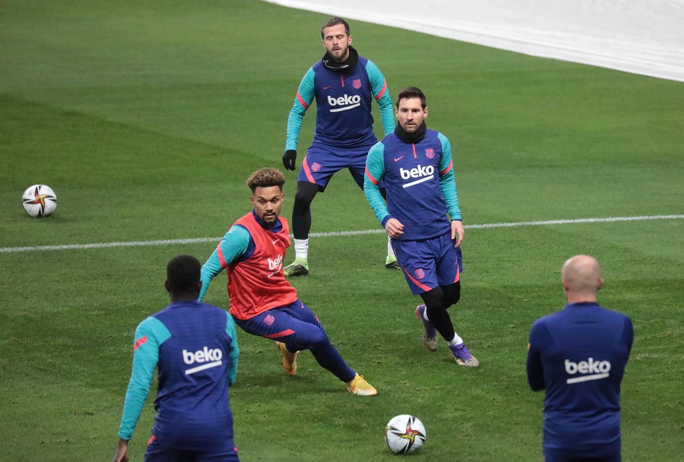 El Barcelona se prepara para la final de la Supercopa de España en Sevilla