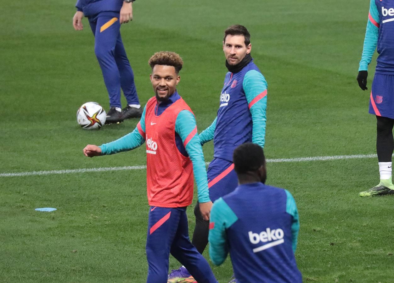 El Barcelona se prepara para la final de la Supercopa de España en Sevilla