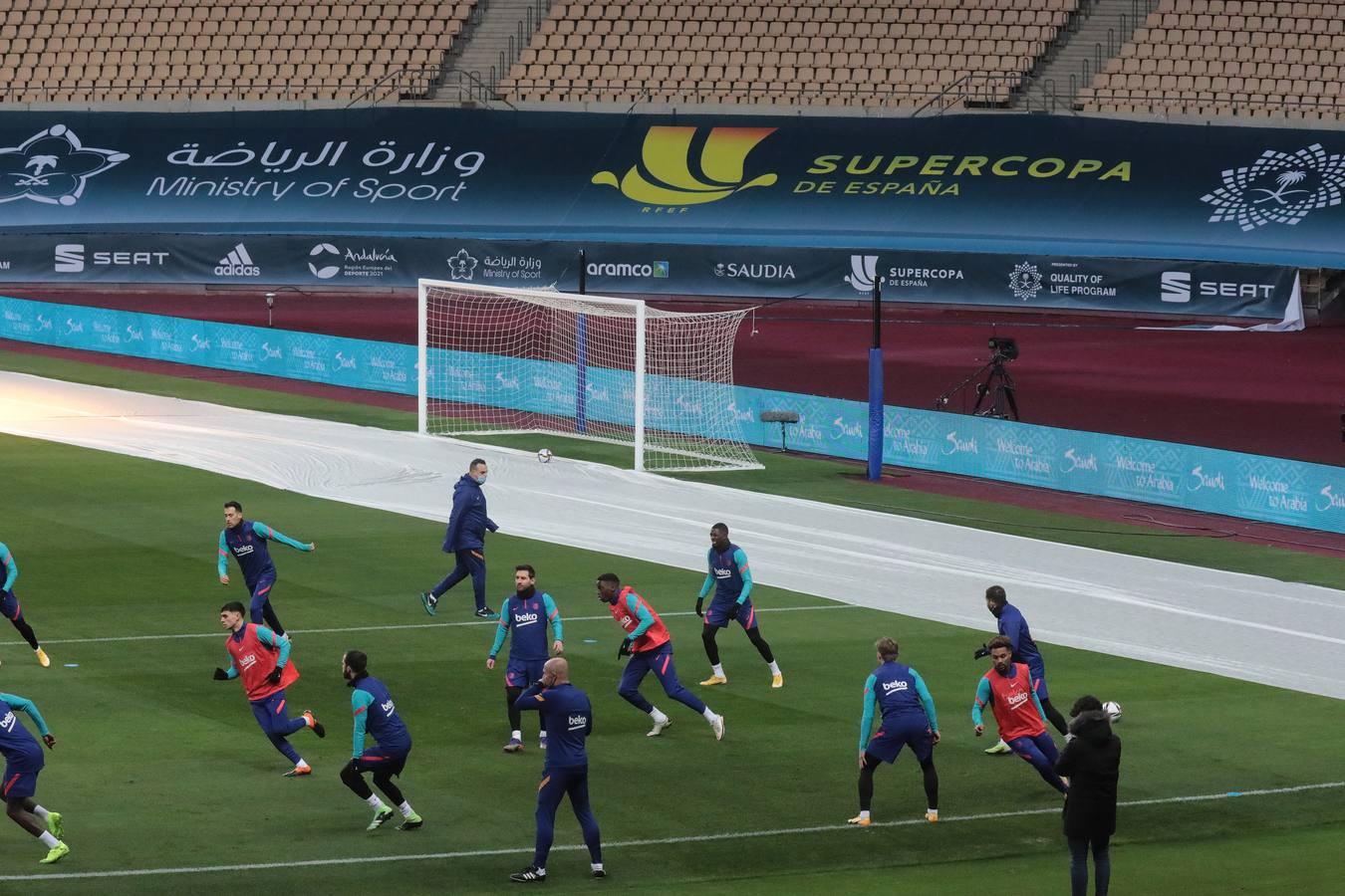 El Barcelona se prepara para la final de la Supercopa de España en Sevilla
