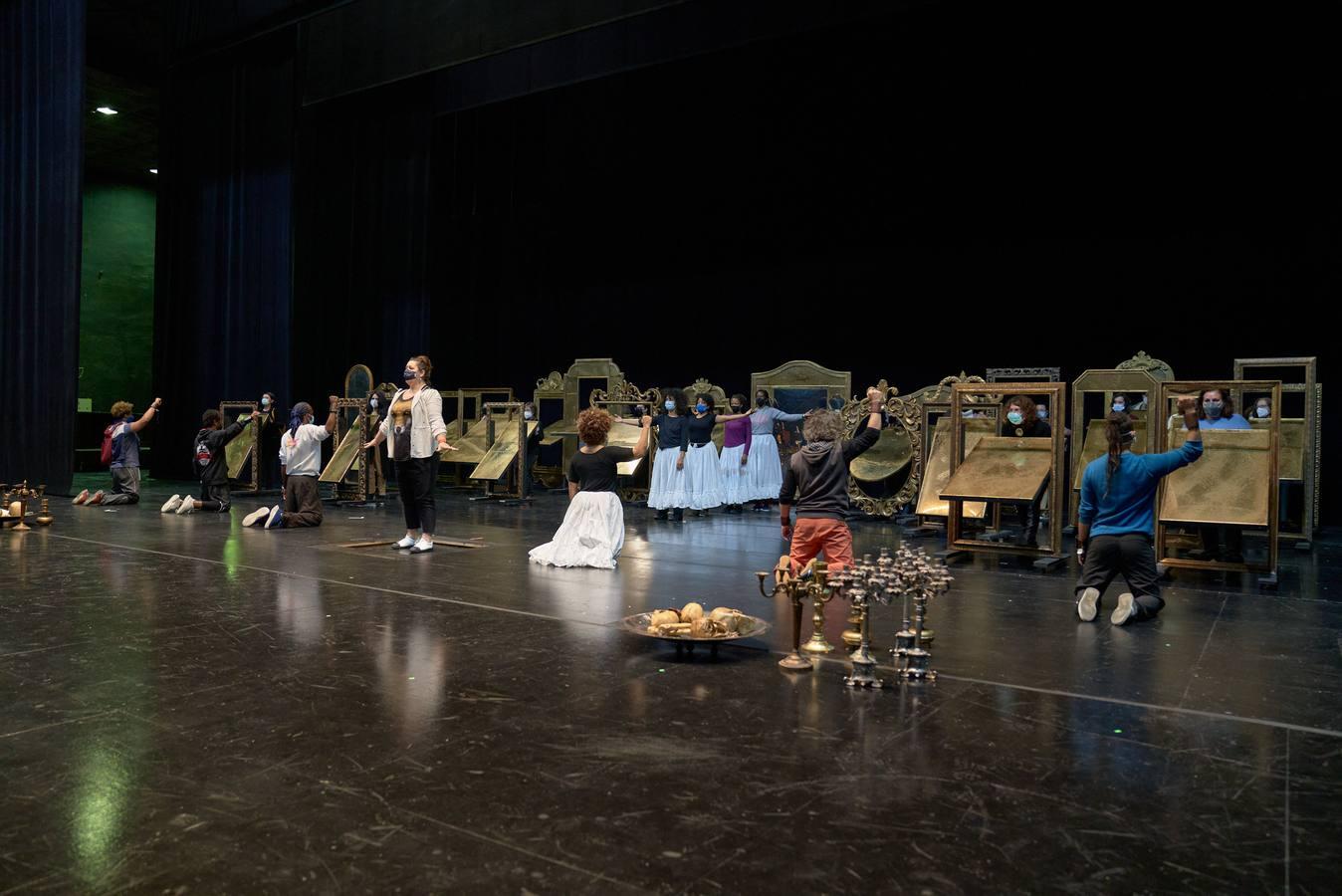 ¿Cómo se ensaya en Sevilla una gran producción de ópera en tiempos de coronavirus?