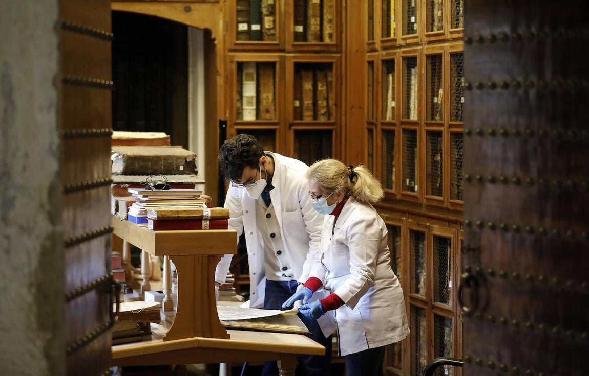 El archivo de la Mezquita-Catedral de Córdoba, en imágenes