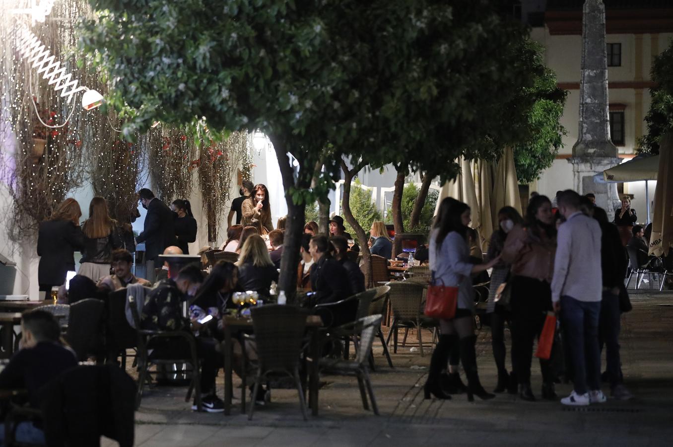 El cierre de la hostelería de Córdoba a las 22.30 horas, en imágenes