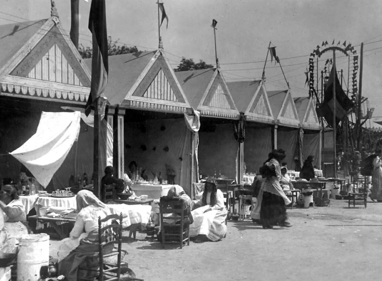 Casetas de las buñoleras en la Feria de Abril de Sevilla de 1916