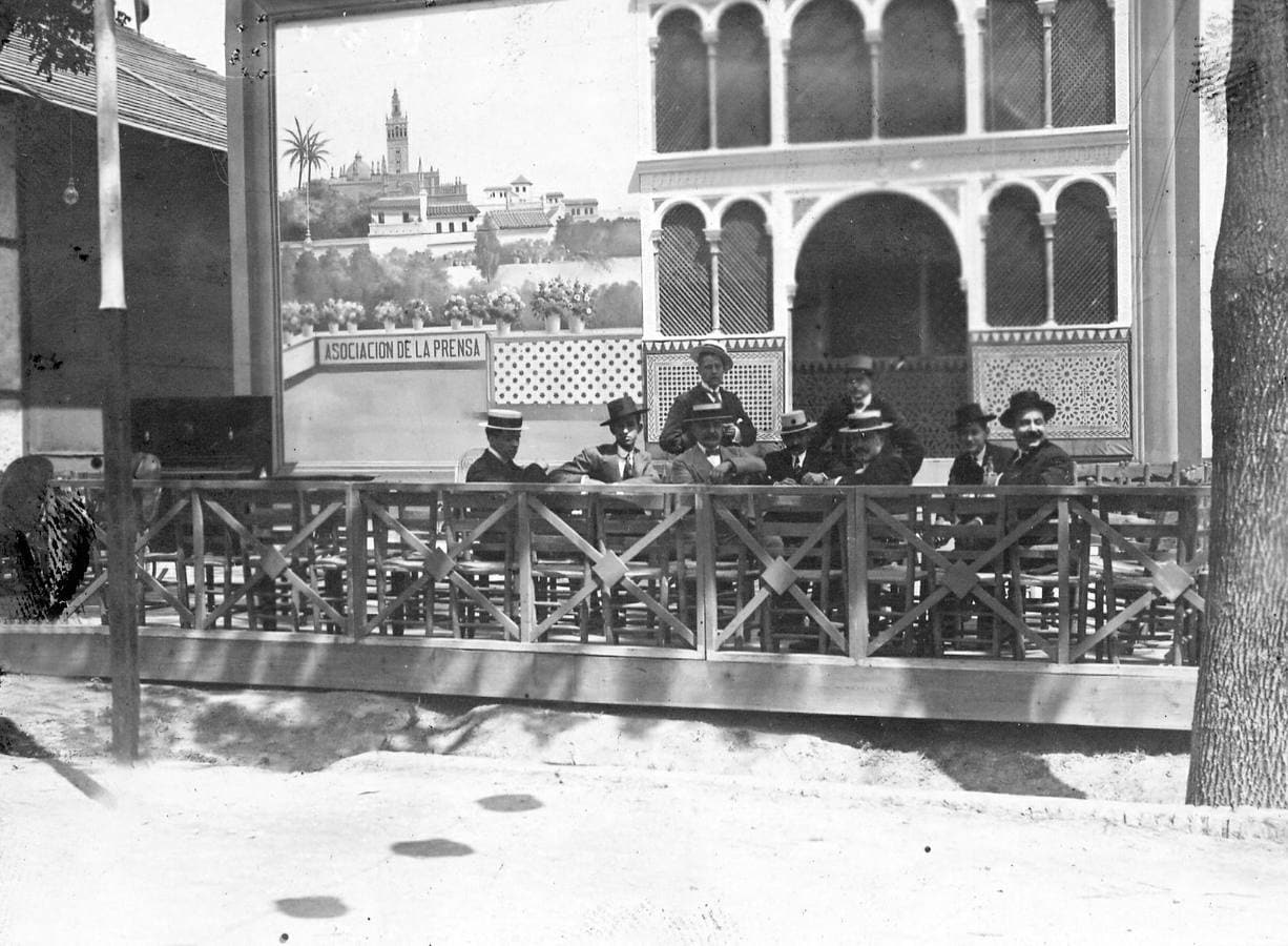 Caseta de la Asociación de la Prensa en la Feria de Abril de Sevilla de 1913