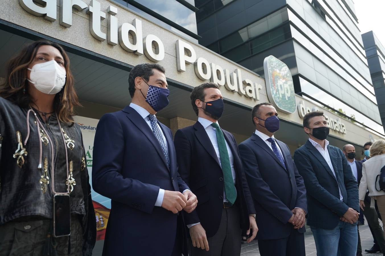 Pablo Casado y Juanma Moreno escenifican la paz en Granada: «La unidad es parte de nuestro ADN»