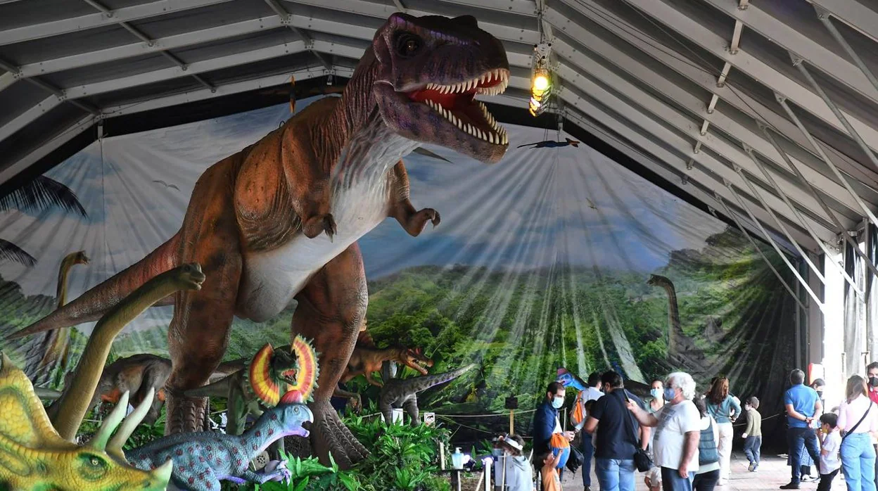 Las imágenes de la exposición de dinosaurios XXL en Sevilla, Dino Expo