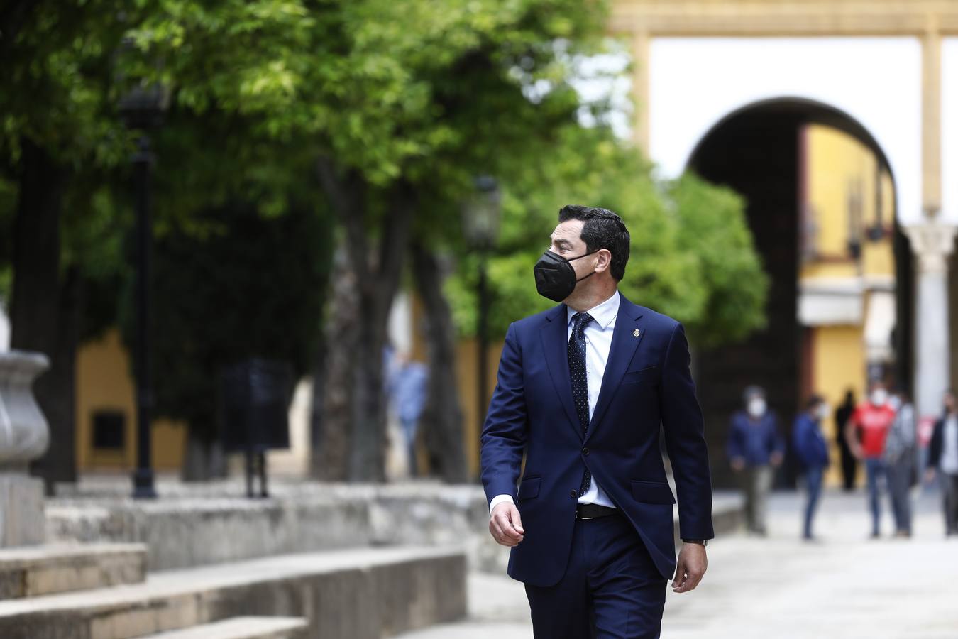 La visita del Nuncio del Papa y Juanma Moreno a las obras del Palacio Episcopal de Córdoba, en imágenes