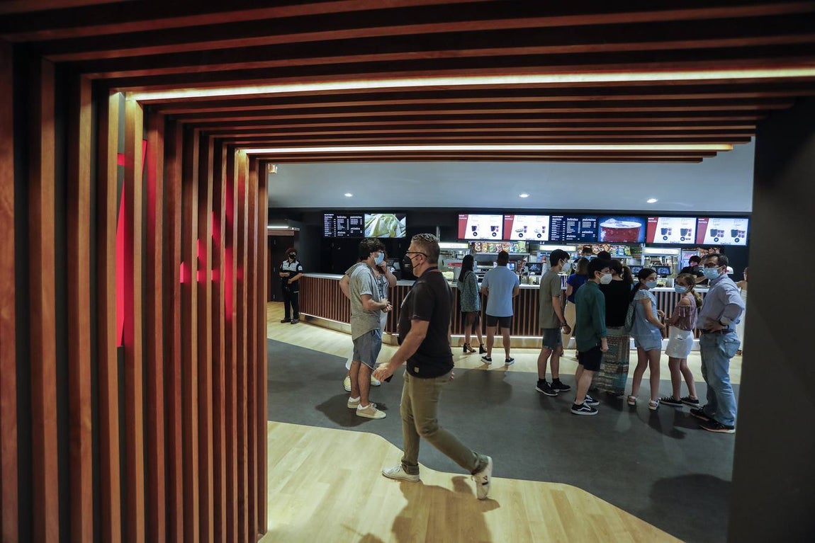 Un renovado Cinesur Nervión Plaza abre sus puertas de nuevo en Sevilla