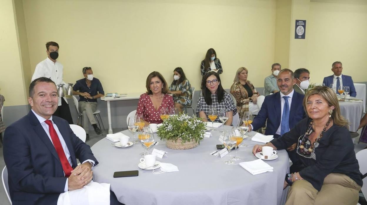 En imágenes, todos los asistentes al Encuentro ABC-Roche (y II)