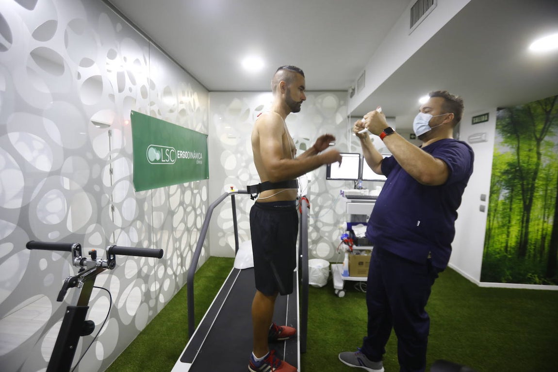 Los reconocimientos médicos de los fichajes del Córdoba CF, en imágenes