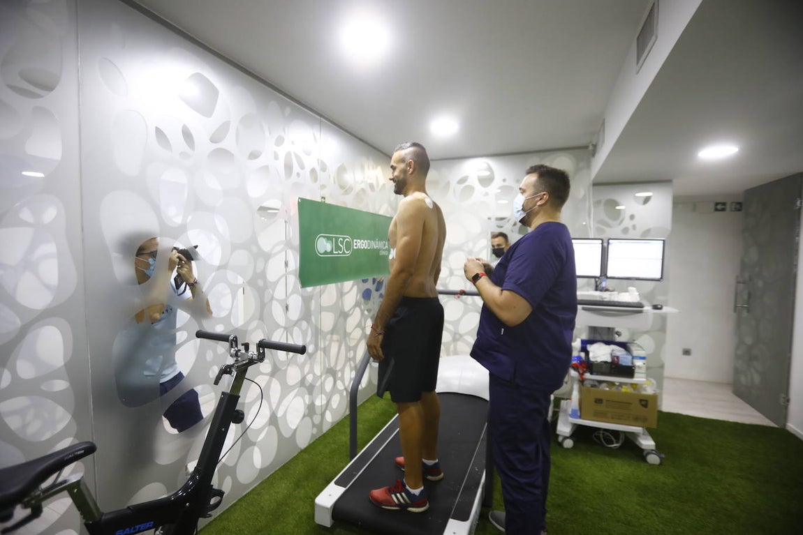 Los reconocimientos médicos de los fichajes del Córdoba CF, en imágenes