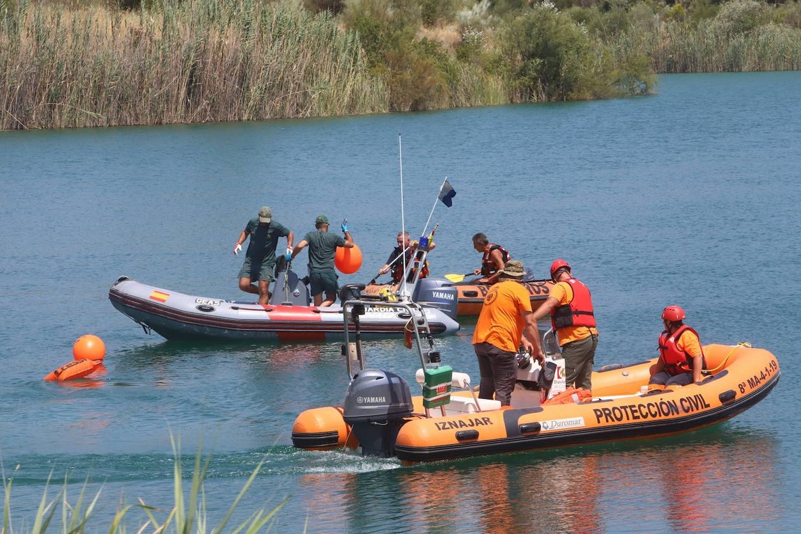 El hallazgo del cuerpo del joven desaparecido en el Lago Azul de Córdoba, en imágenes