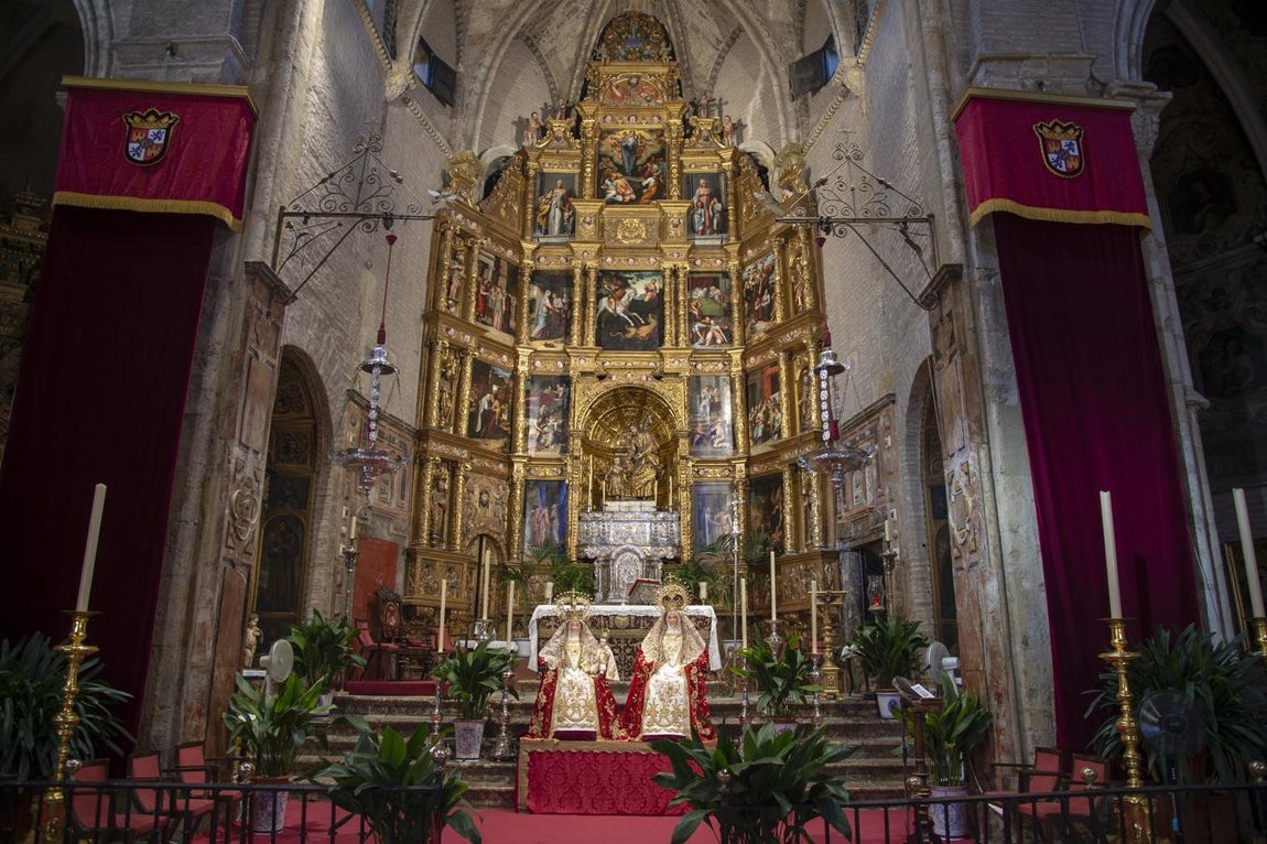 El altar de cultos de señora Santa Ana