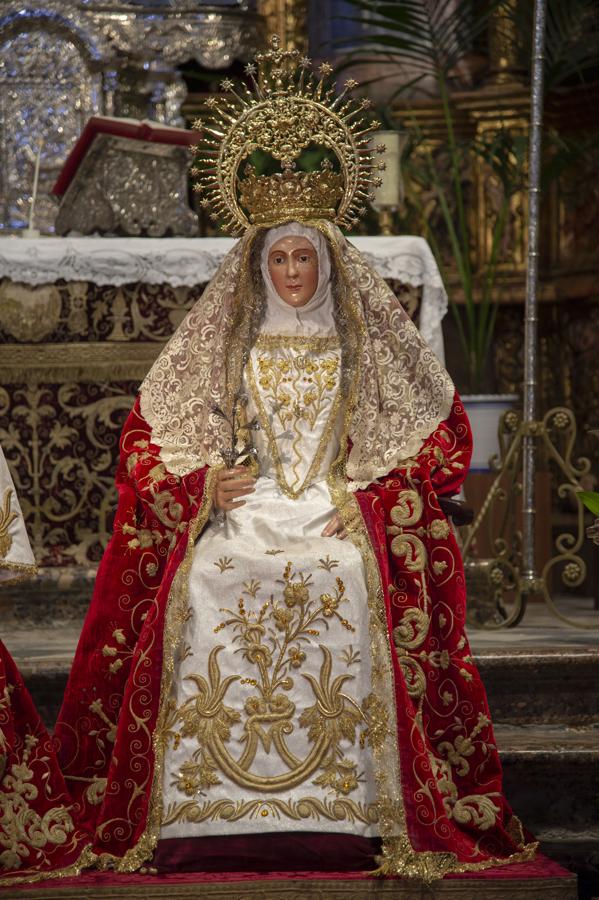 El altar de cultos de señora Santa Ana