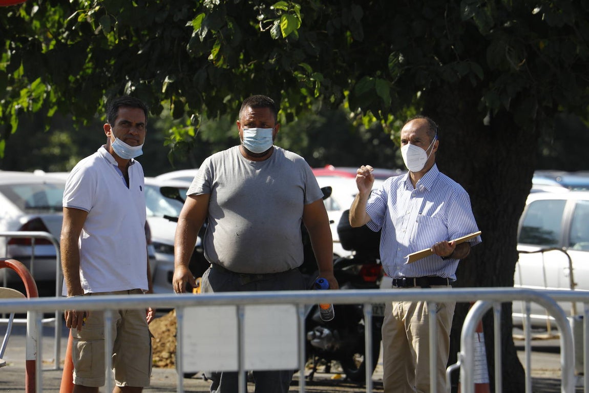 Las obras del aparcamiento del Hospital Reina Sofía de Córdoba, en imágenes