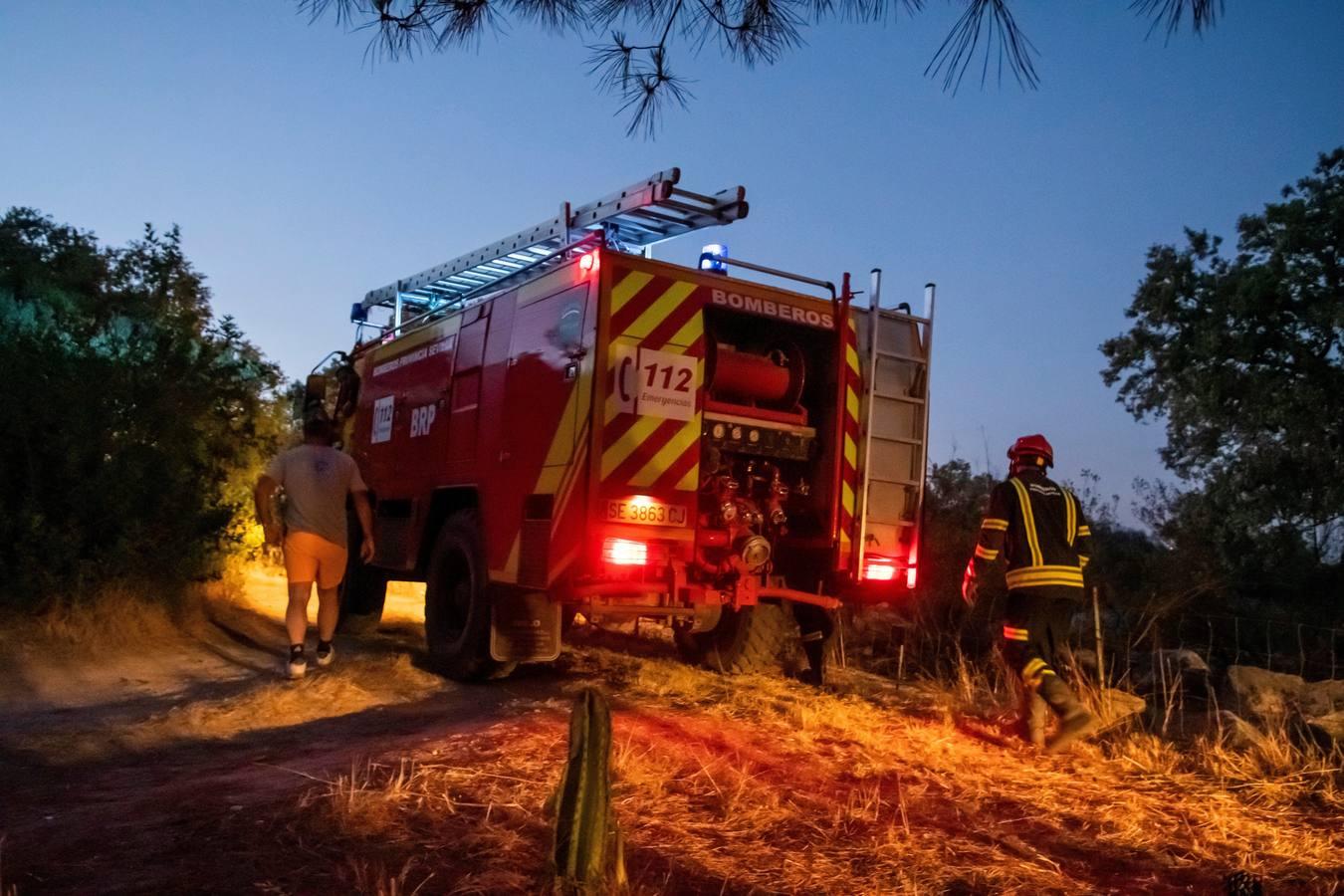 Controlado el incendio de El Ronquillo tras la movilización de 100 efectivos y diez aeronaves