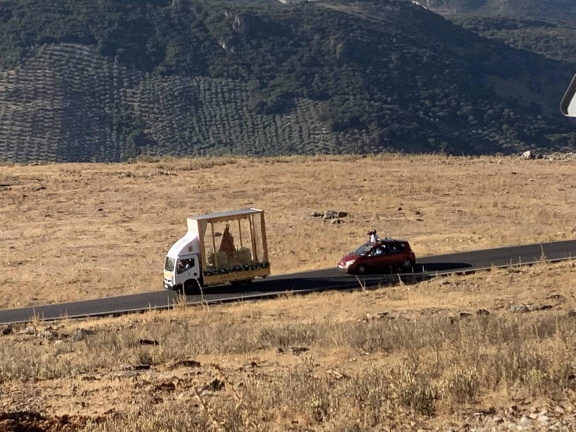 La &#039;Bajá&#039; de la Virgen de la Sierra en Cabra, en imágenes