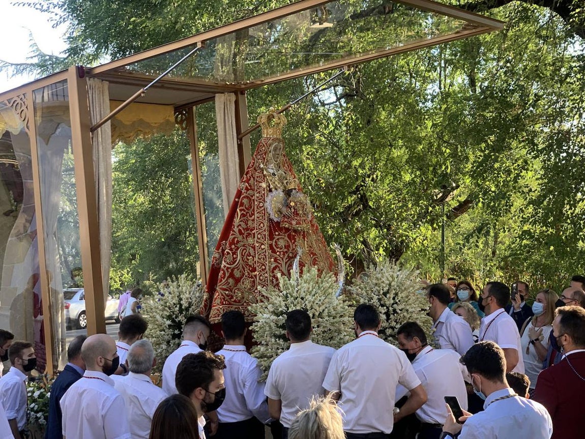 La &#039;Bajá&#039; de la Virgen de la Sierra en Cabra, en imágenes