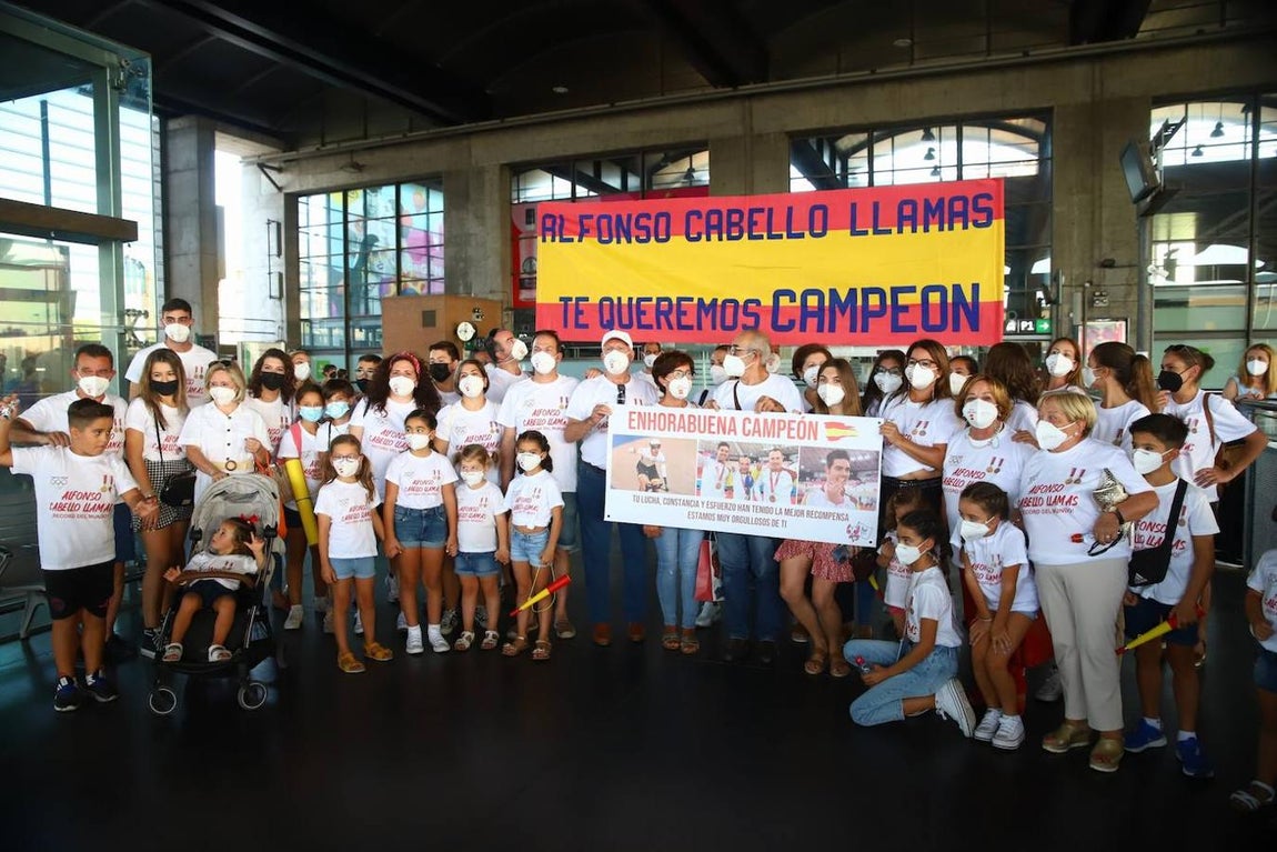 El recibimiento al ciclista Alfonso Cabello en Córdoba, en imágenes