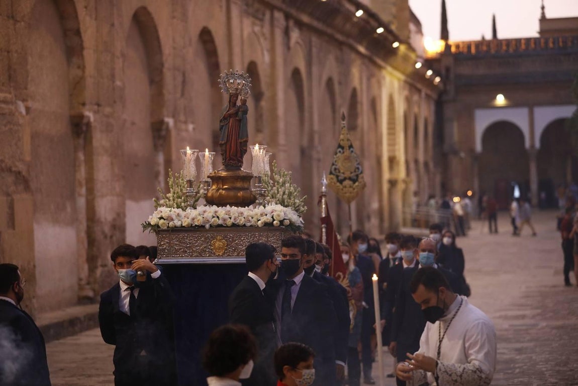 El Via Lucis de la Fuensanta de Córdoba, en imágenes