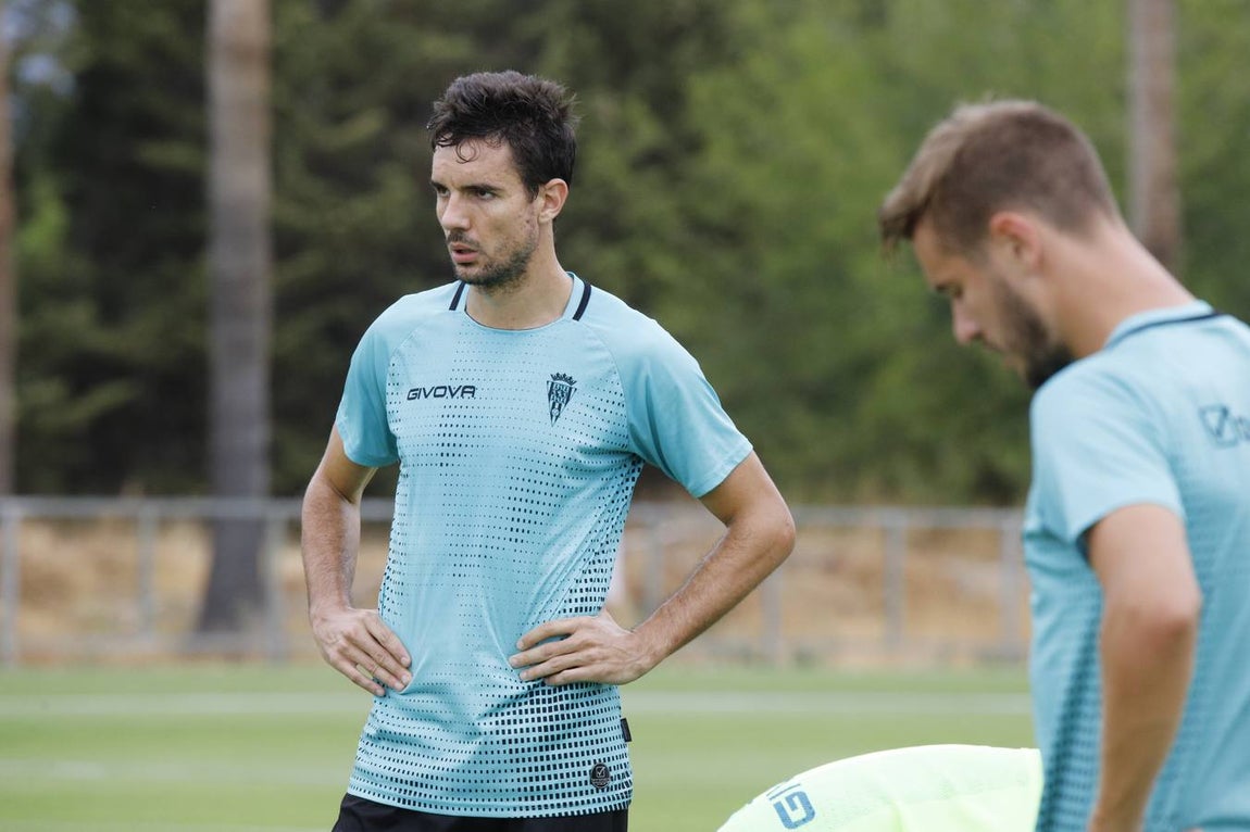 El entrenamiento del Córdoba CF en la festividad de la Virgen de la Fuensanta, en imágenes