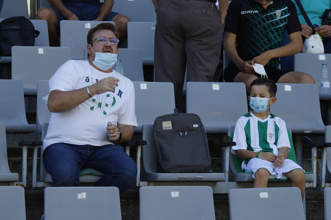 La alegría del Arcángel en la cuarta victoria del Córdoba CF ante el Don Benito