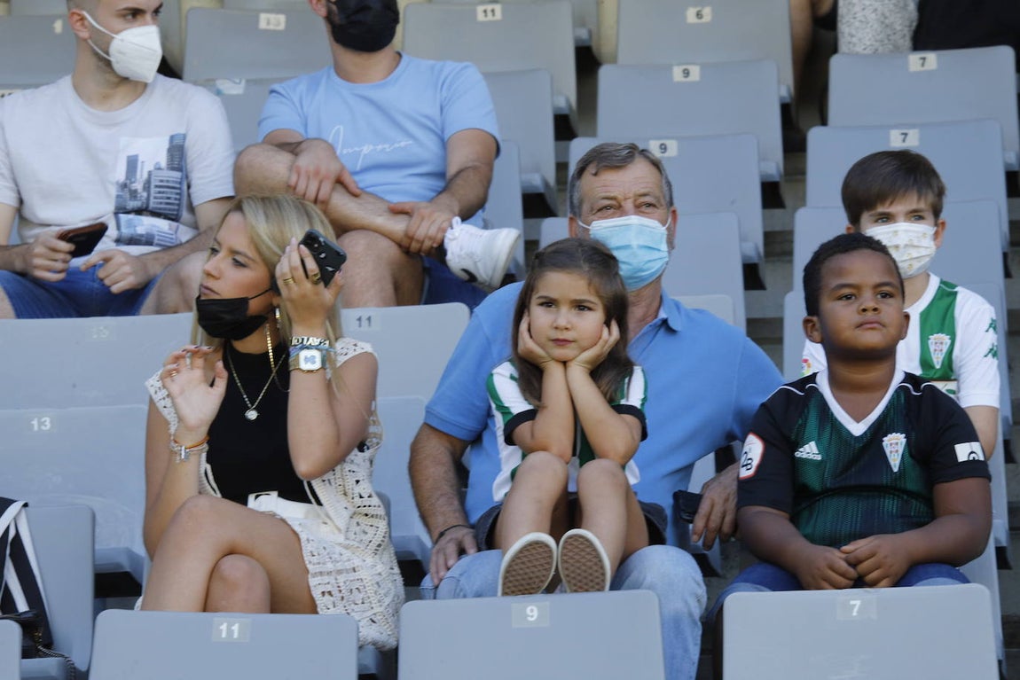 La alegría del Arcángel en la cuarta victoria del Córdoba CF ante el Don Benito