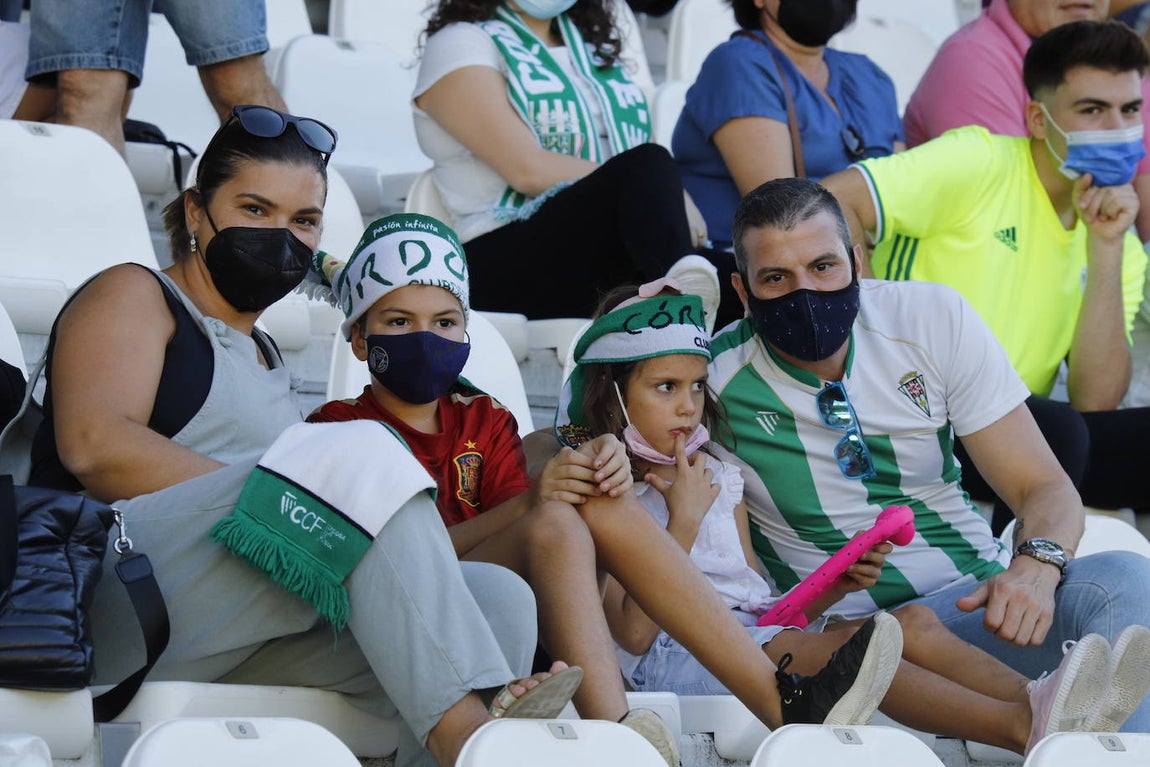 La alegría del Arcángel en la cuarta victoria del Córdoba CF ante el Don Benito
