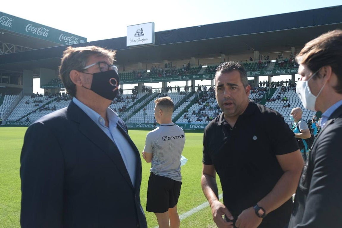 El ambiente en las gradas del Córdoba-San Fernando, en imágenes