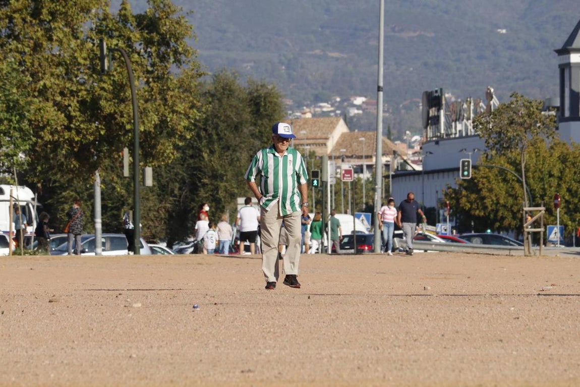 El ambiente en las gradas del Córdoba-San Fernando, en imágenes