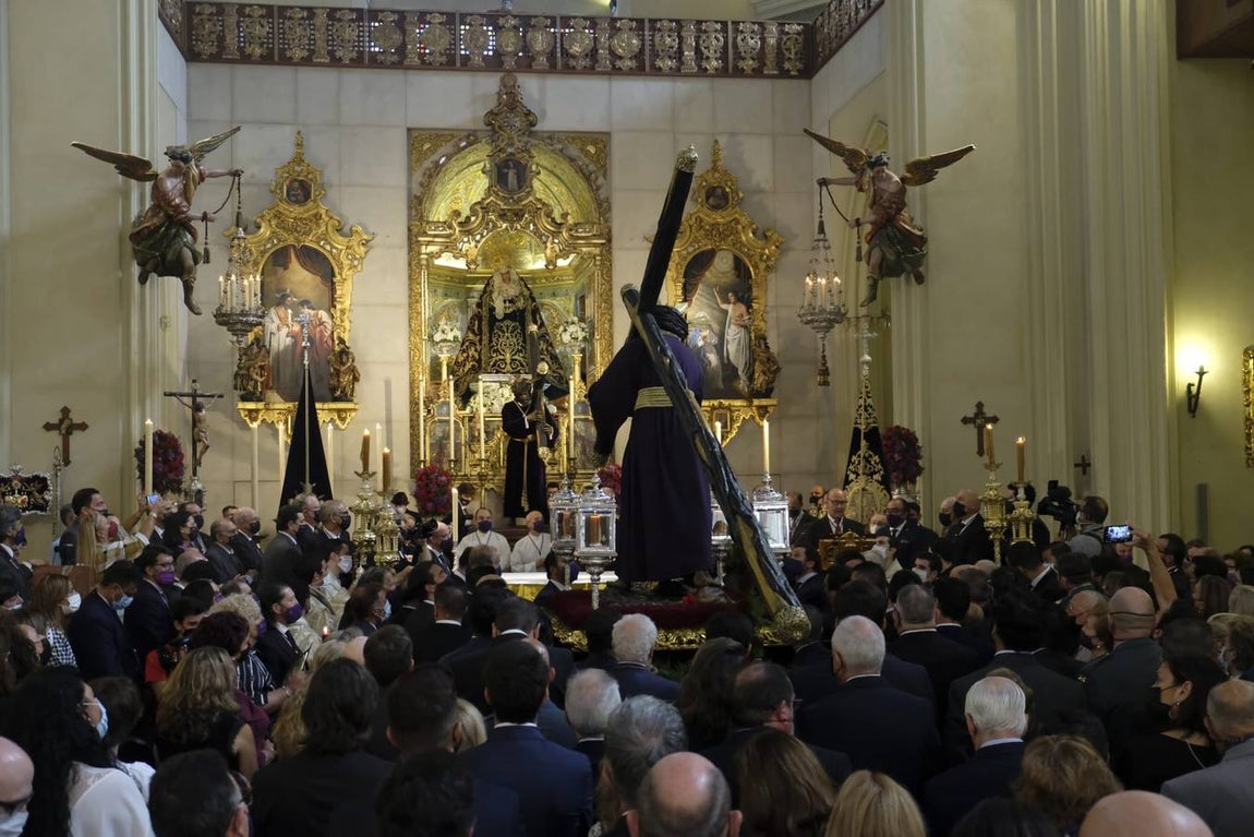 Salida del Gran Poder: El Señor llega a Los Gitanos
