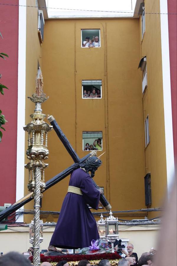 Salida del Gran Poder: Impresionante llegada del Señor a Tres Barrios, la espera termina