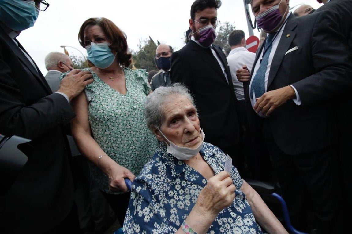 Salida del Gran Poder: Impresionante llegada del Señor a Tres Barrios, la espera termina