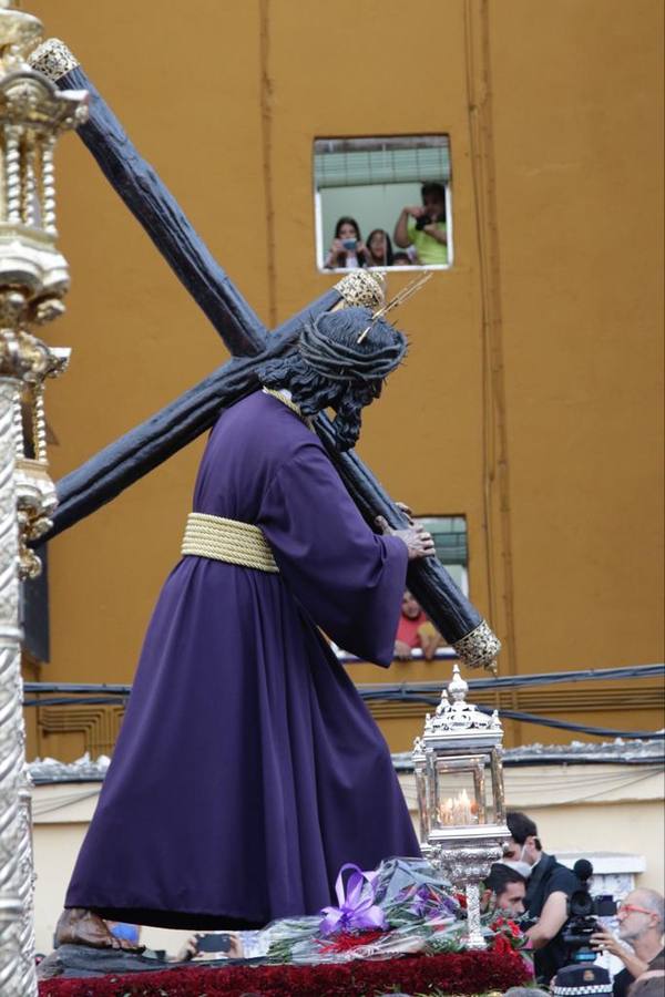 Salida del Gran Poder: Impresionante llegada del Señor a Tres Barrios, la espera termina