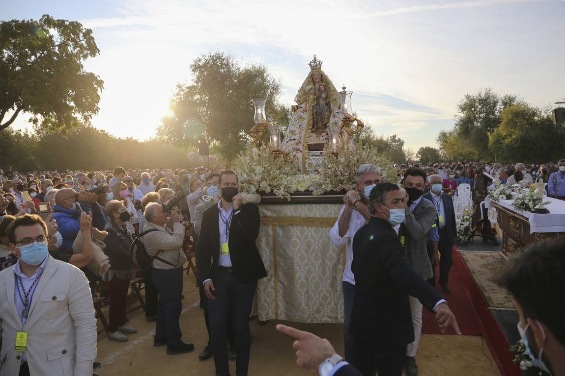 En imágenes, la peregrinación de la Virgen de Valme hasta el cortijo de Cuarto