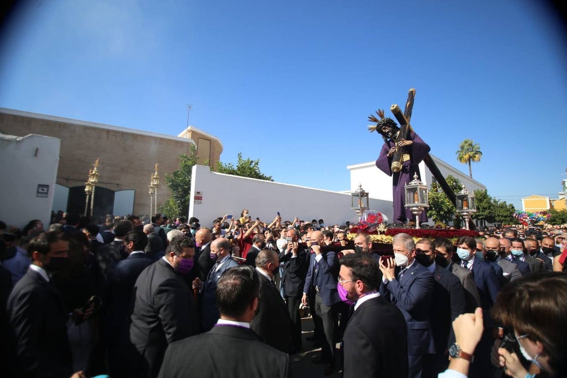 El Señor del Gran Poder, a su llegada a la parroquia de Nuestra Señora de la Candelaria