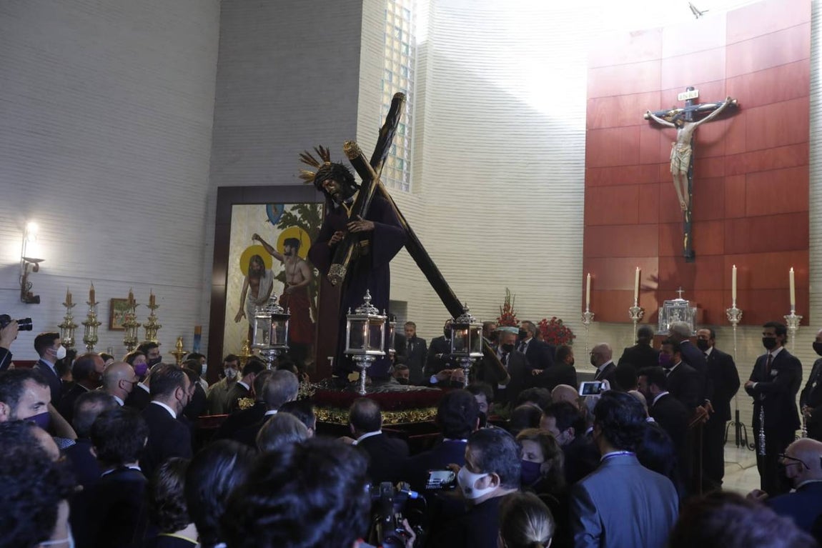 El Señor del Gran Poder, a su llegada a la parroquia de Nuestra Señora de la Candelaria