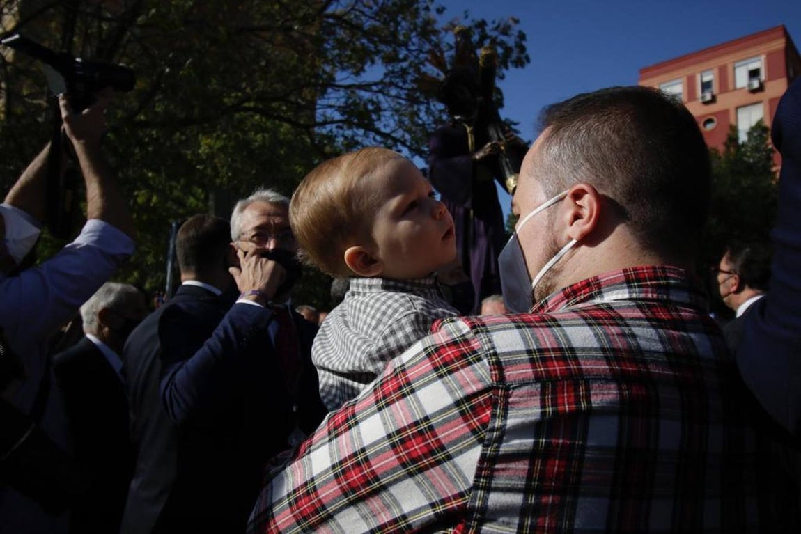 El Señor del Gran Poder por las calles del barrio de la Romería y Santa Aurelia